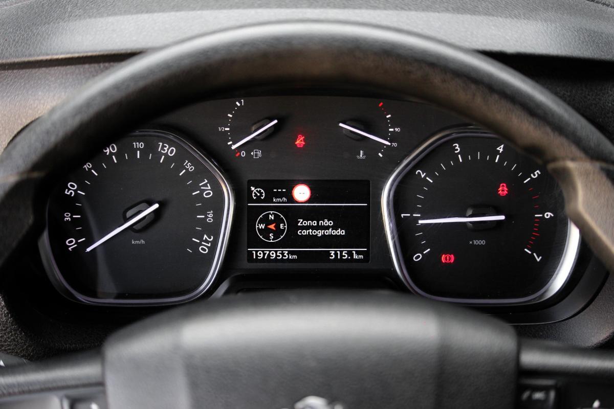 peugeot-traveller-2019-diesel-1499cc