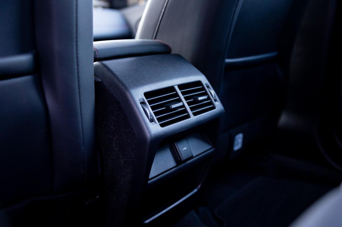 land-rover-discovery-sport-2023-hibrido-a-gasolina-1497cc