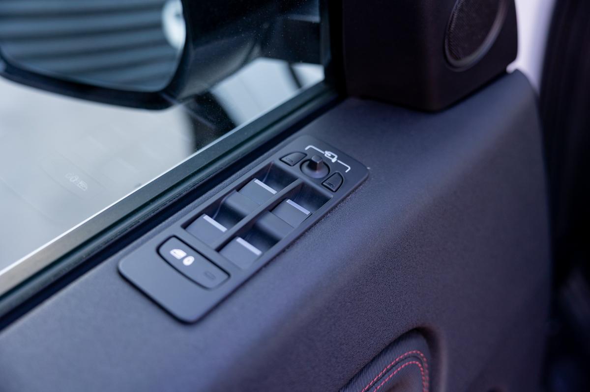 land-rover-discovery-sport-2023-hibrido-a-gasolina-1497cc