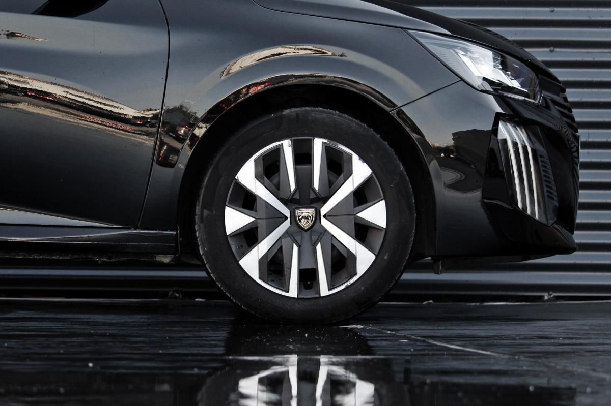 peugeot-208-2024-gasolina-1199cc