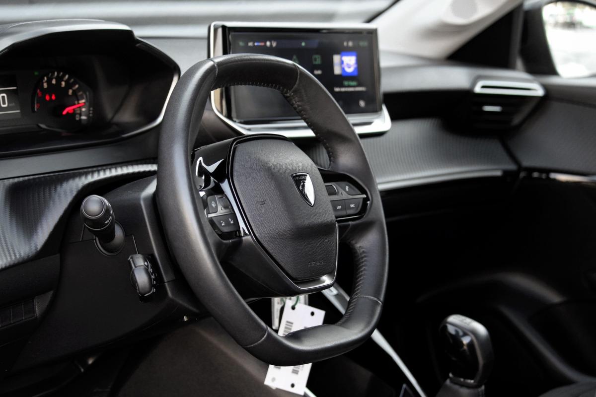 peugeot-208-2024-gasolina-1199cc