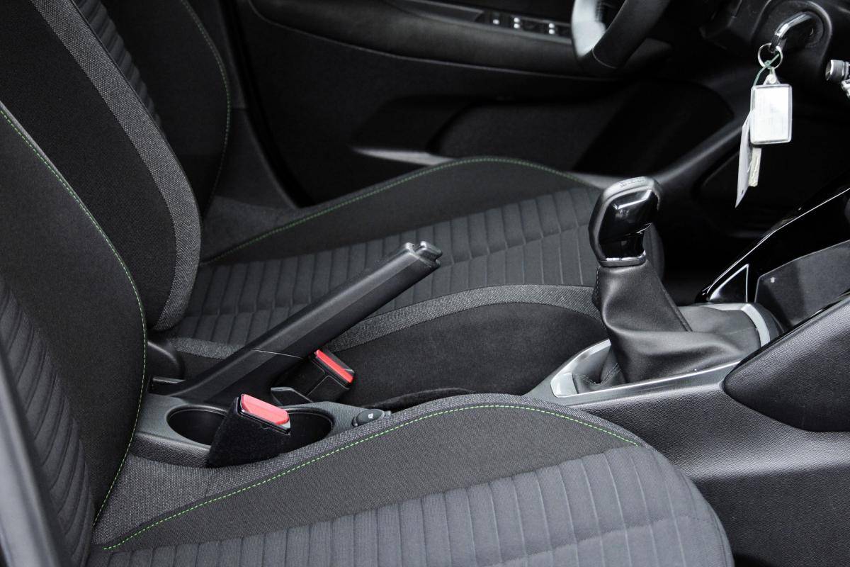 peugeot-208-2024-gasolina-1199cc