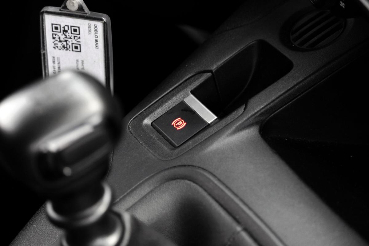 fiat-doblo-2023-diesel-1499cc
