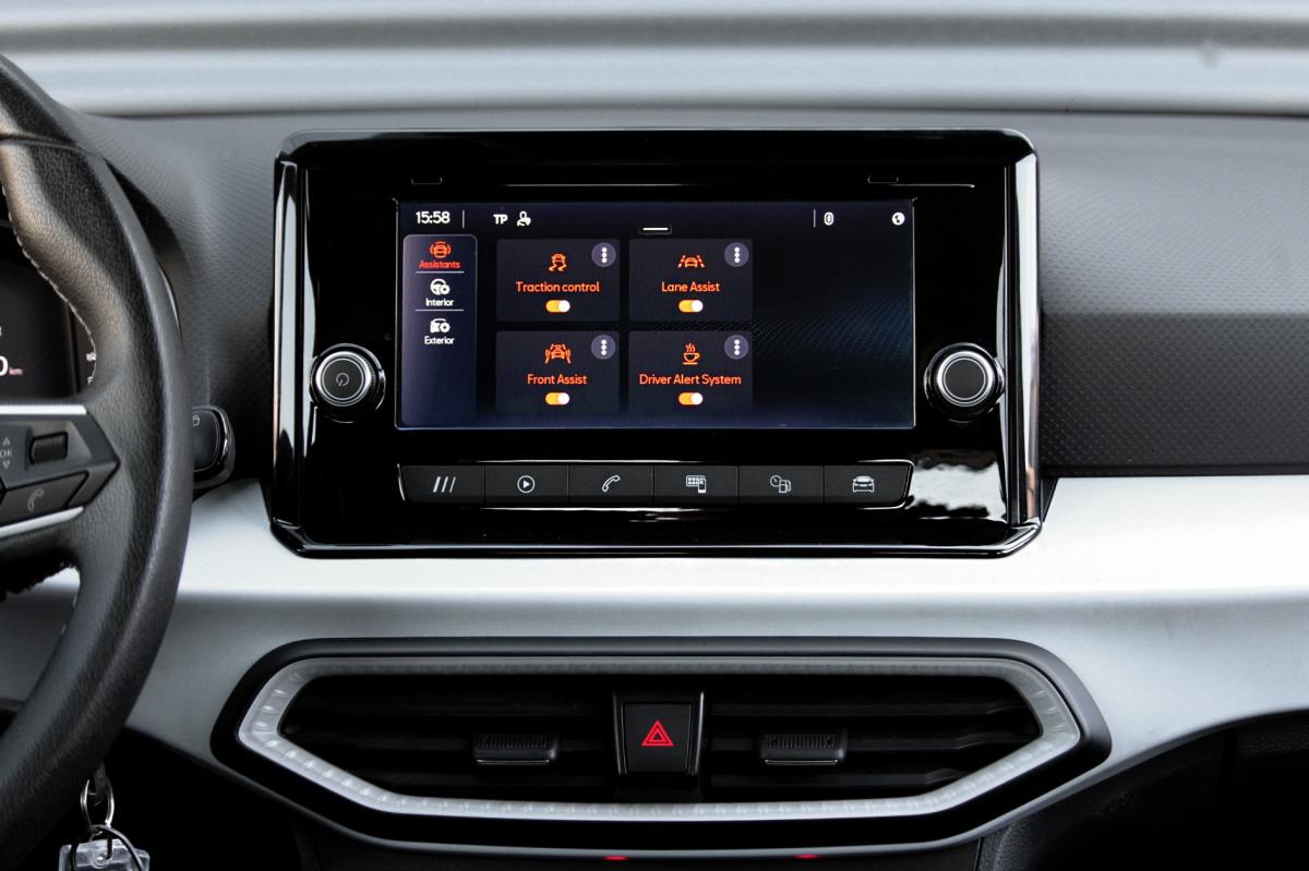 seat-arona-2023-gasolina-999cc