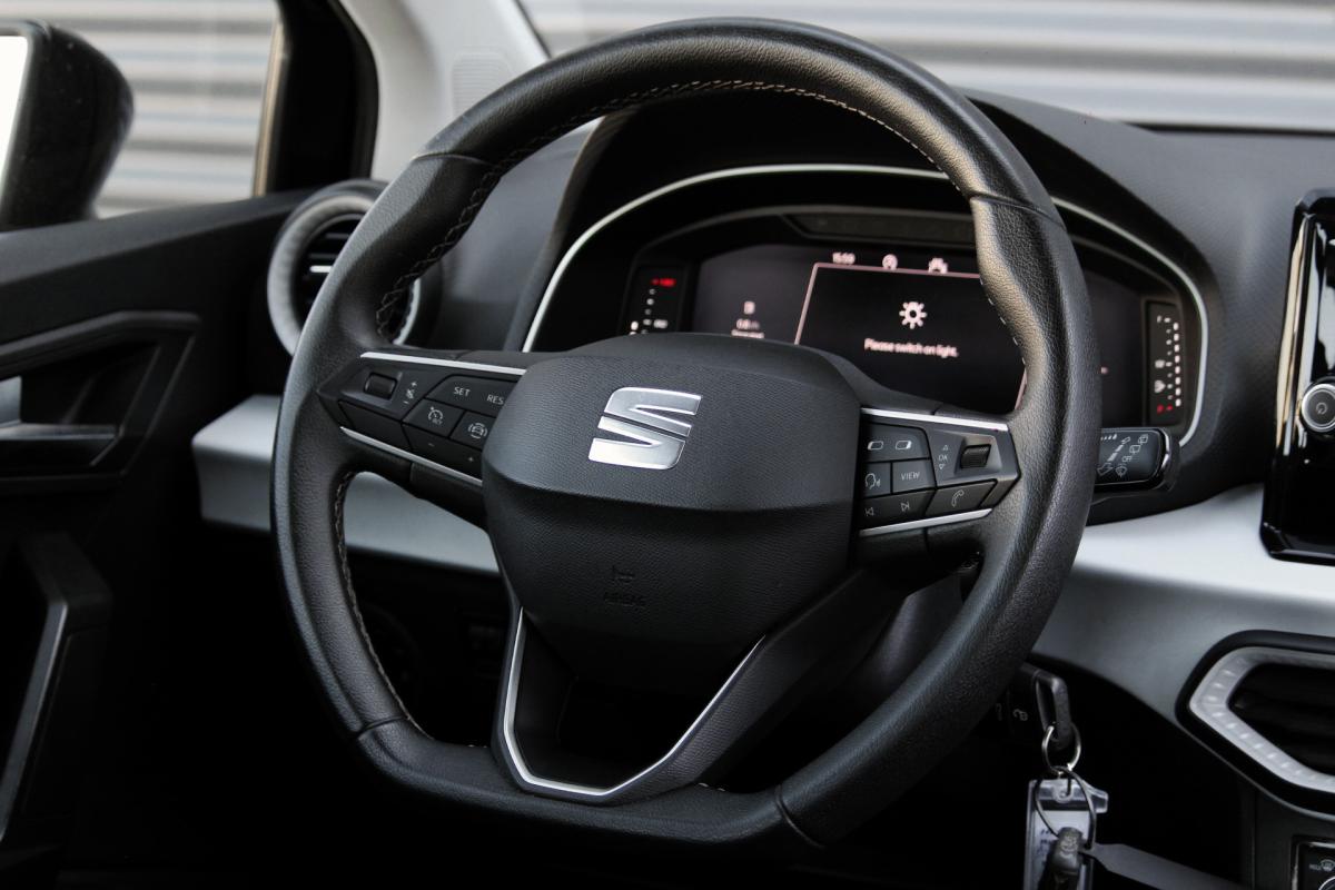 seat-arona-2023-gasolina-999cc