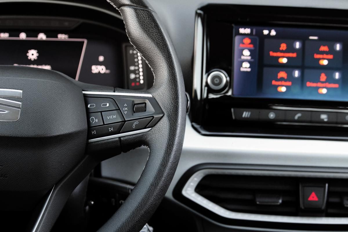 seat-arona-2023-gasolina-999cc