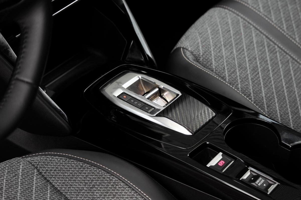 peugeot-208-2024-eletrico-0cc