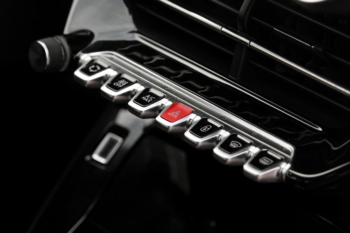 peugeot-208-2024-eletrico-0cc