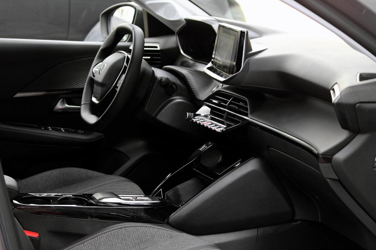 peugeot-208-2024-eletrico-0cc