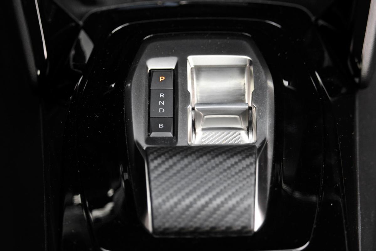 peugeot-208-2023-eletrico-500cc