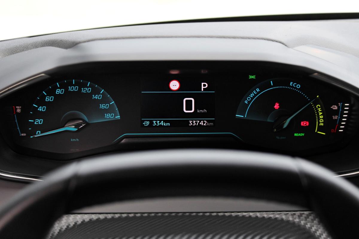 peugeot-208-2023-eletrico-500cc