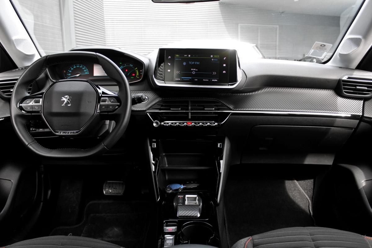 peugeot-208-2023-eletrico-500cc