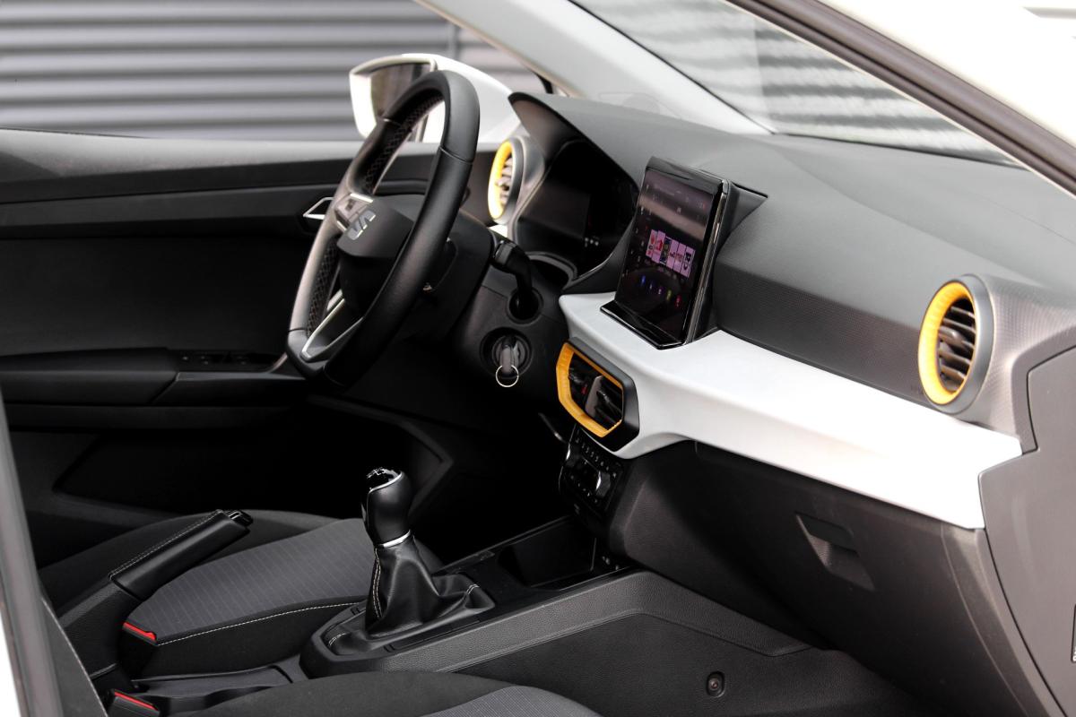 seat-ibiza-2023-gasolina-999cc