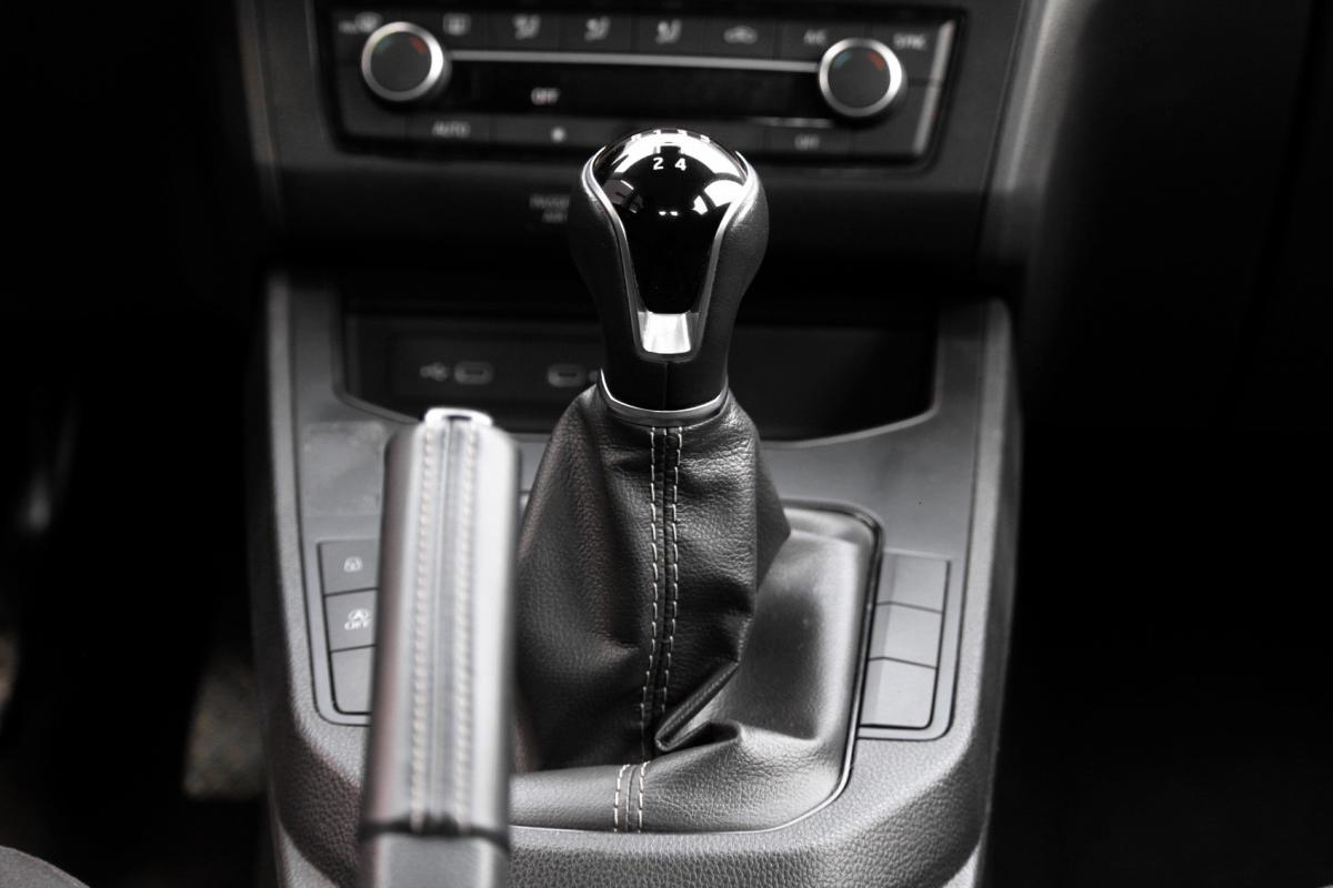 seat-ibiza-2023-gasolina-999cc
