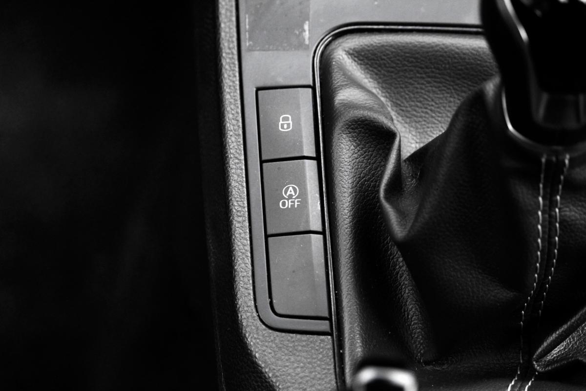 seat-ibiza-2023-gasolina-999cc