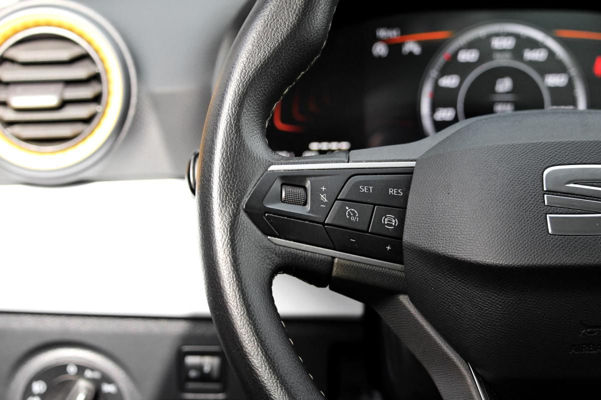 seat-ibiza-2023-gasolina-999cc