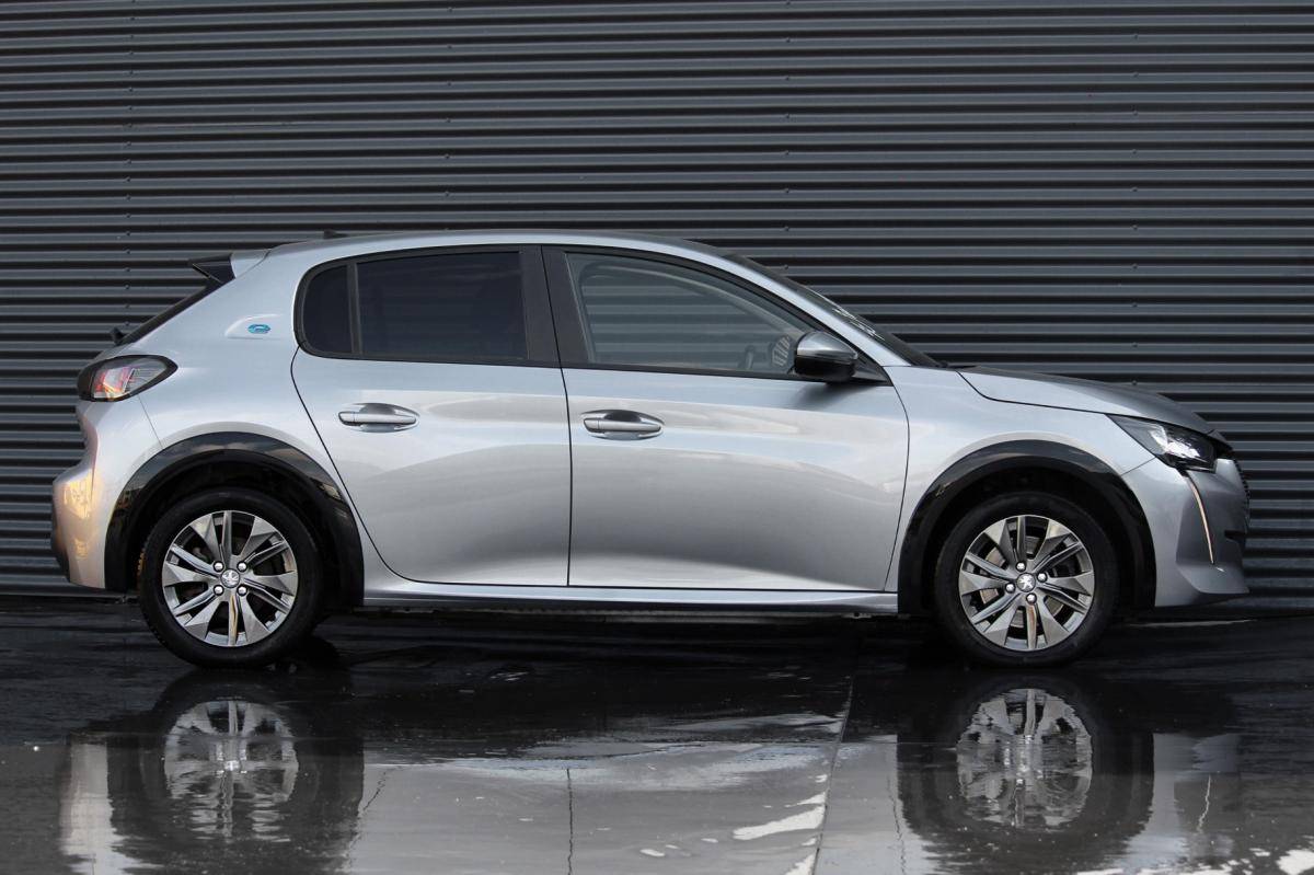 peugeot-208-2021-eletrico-500cc