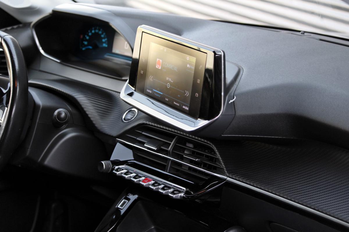 peugeot-208-2021-eletrico-500cc