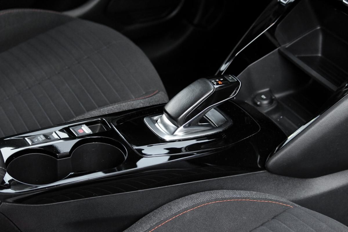 peugeot-208-2021-eletrico-500cc