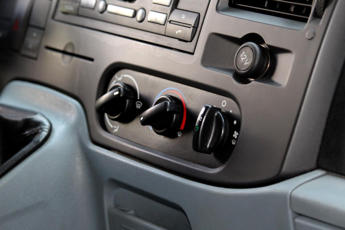 ford-transit-2010-diesel-2198cc