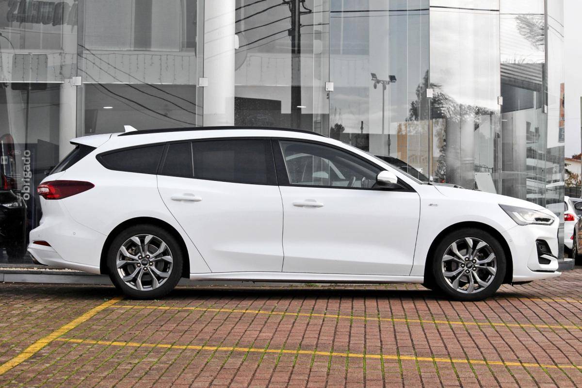 ford-focus-sw-2022-diesel-1499cc