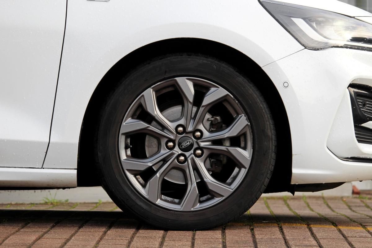 ford-focus-sw-2022-diesel-1499cc