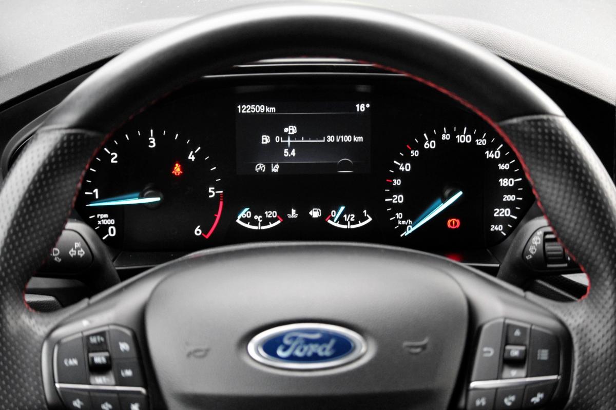 ford-focus-sw-2022-diesel-1499cc