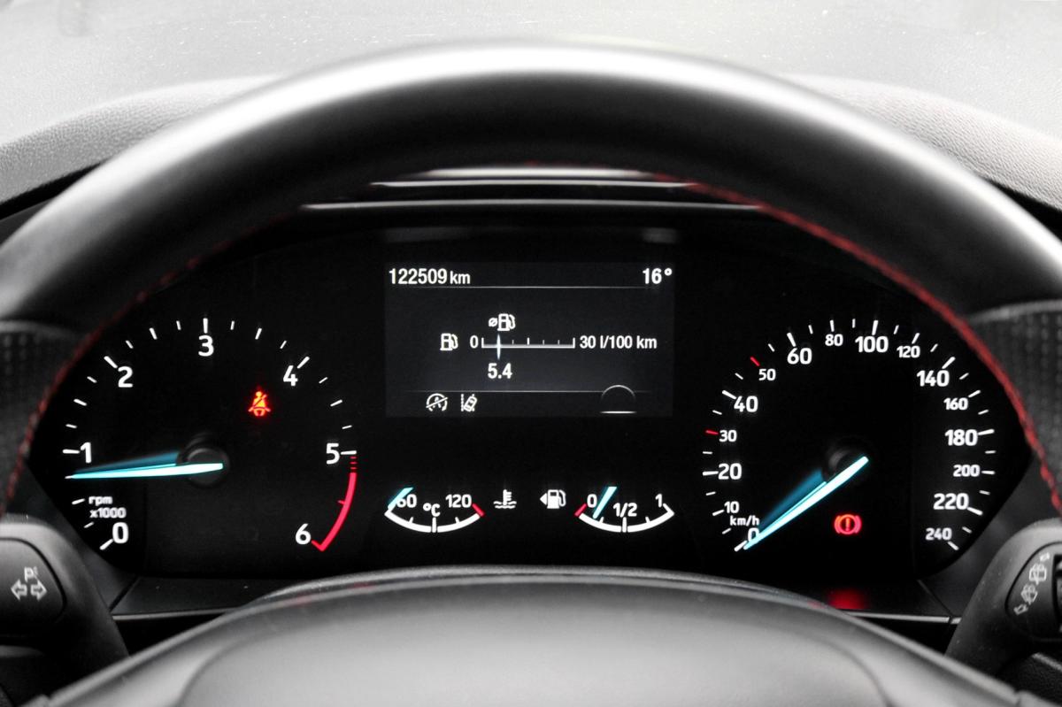 ford-focus-sw-2022-diesel-1499cc