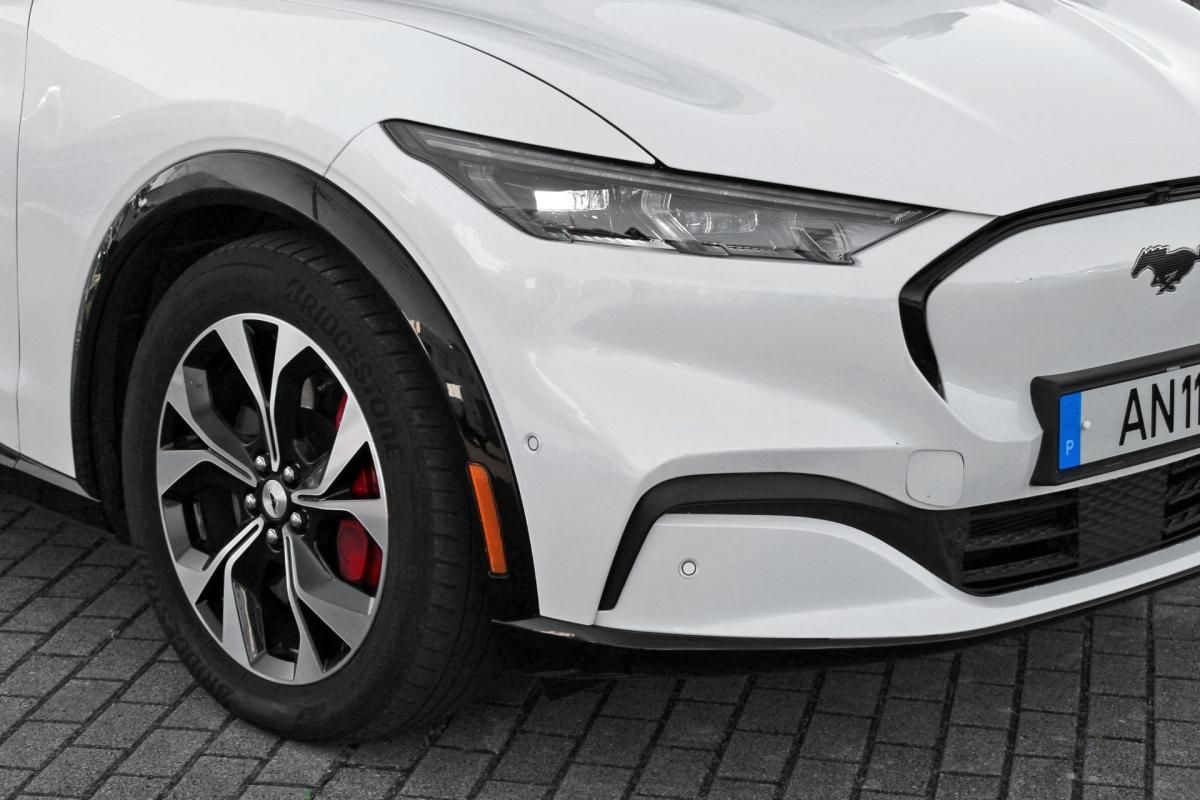 ford-mustang-2022-eletrico-500cc