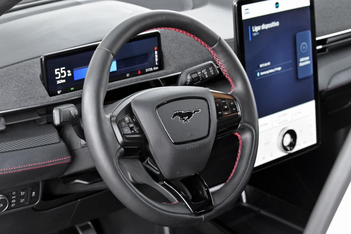 ford-mustang-2022-eletrico-500cc