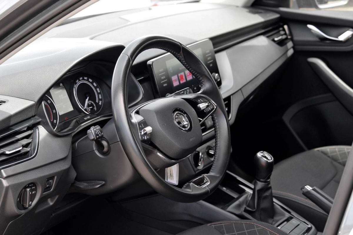 skoda-kamiq-2023-gasolina-999cc