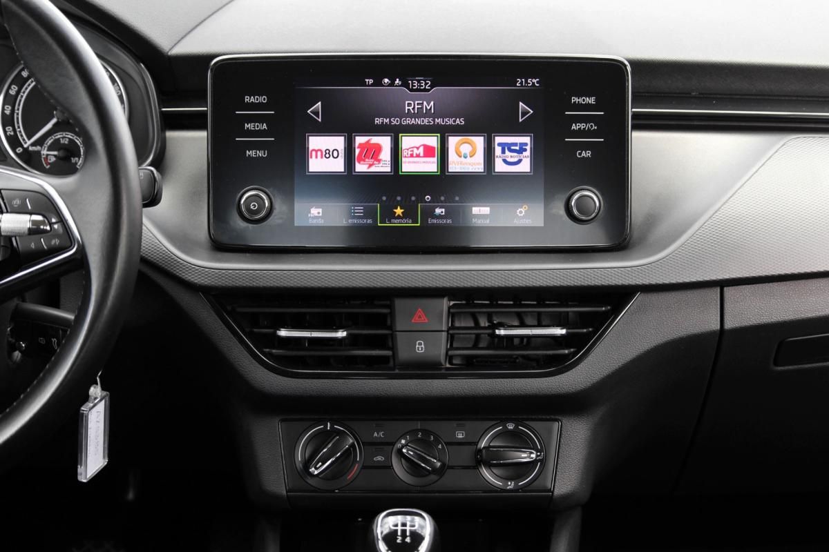 skoda-kamiq-2023-gasolina-999cc