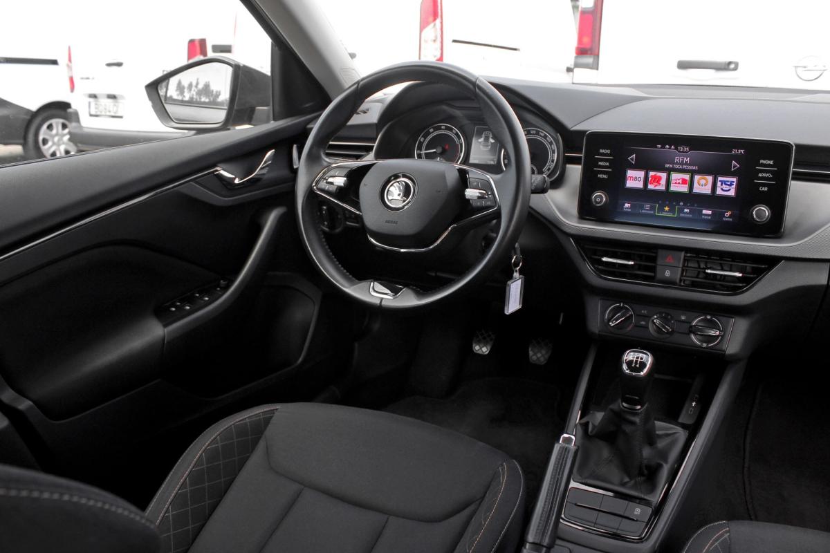 skoda-kamiq-2023-gasolina-999cc