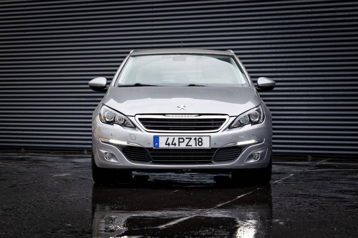 peugeot-308-sw-2015-diesel-1560cc