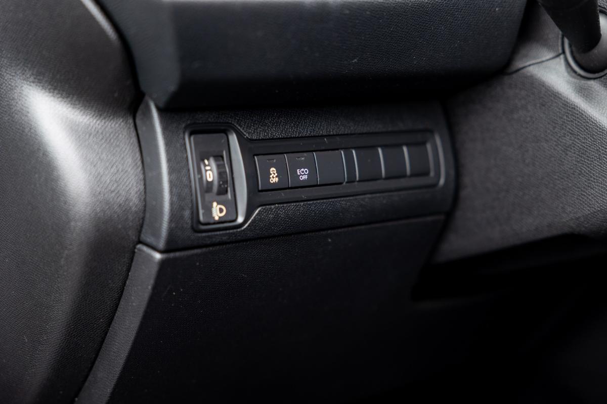 peugeot-308-sw-2015-diesel-1560cc
