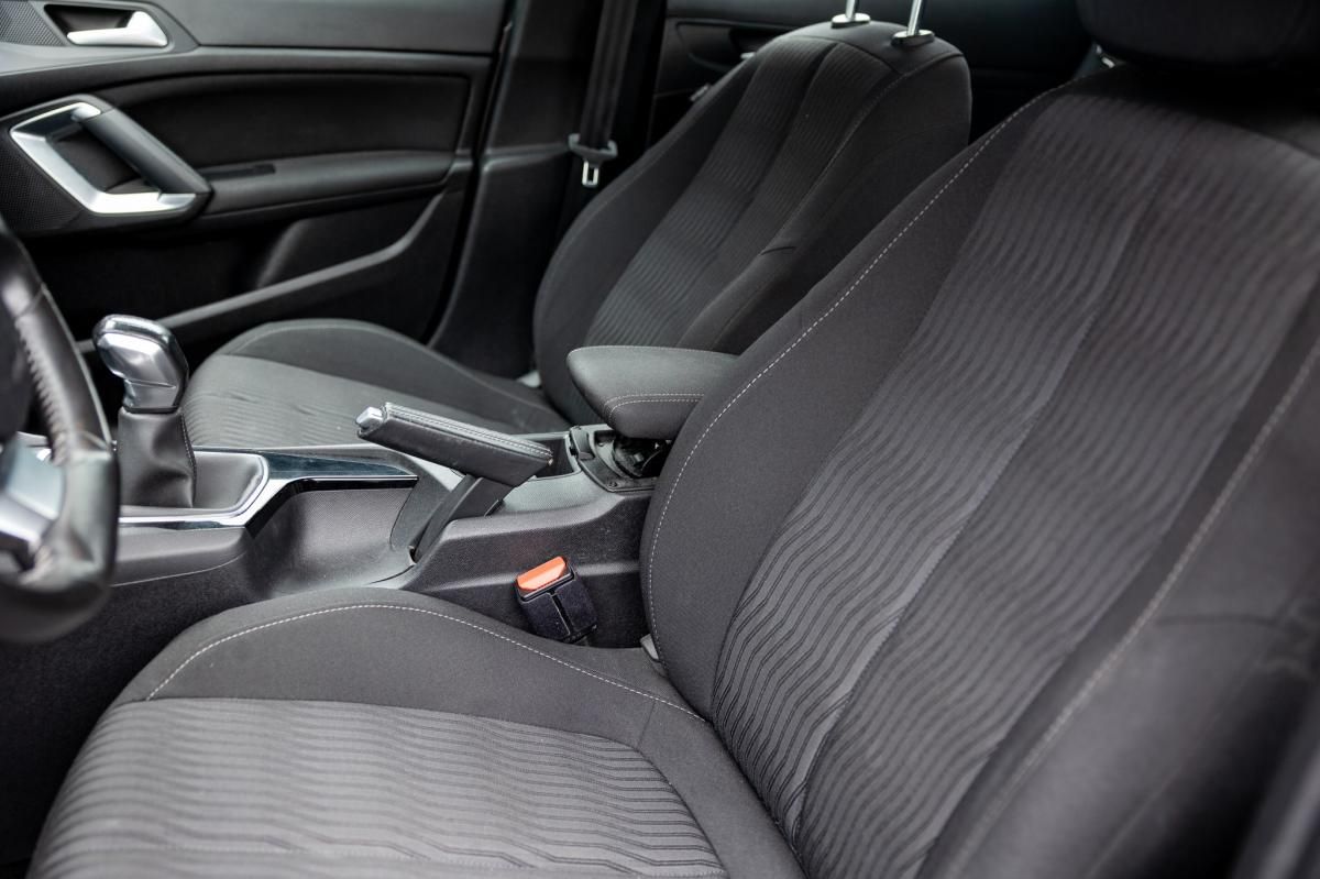 peugeot-308-sw-2015-diesel-1560cc