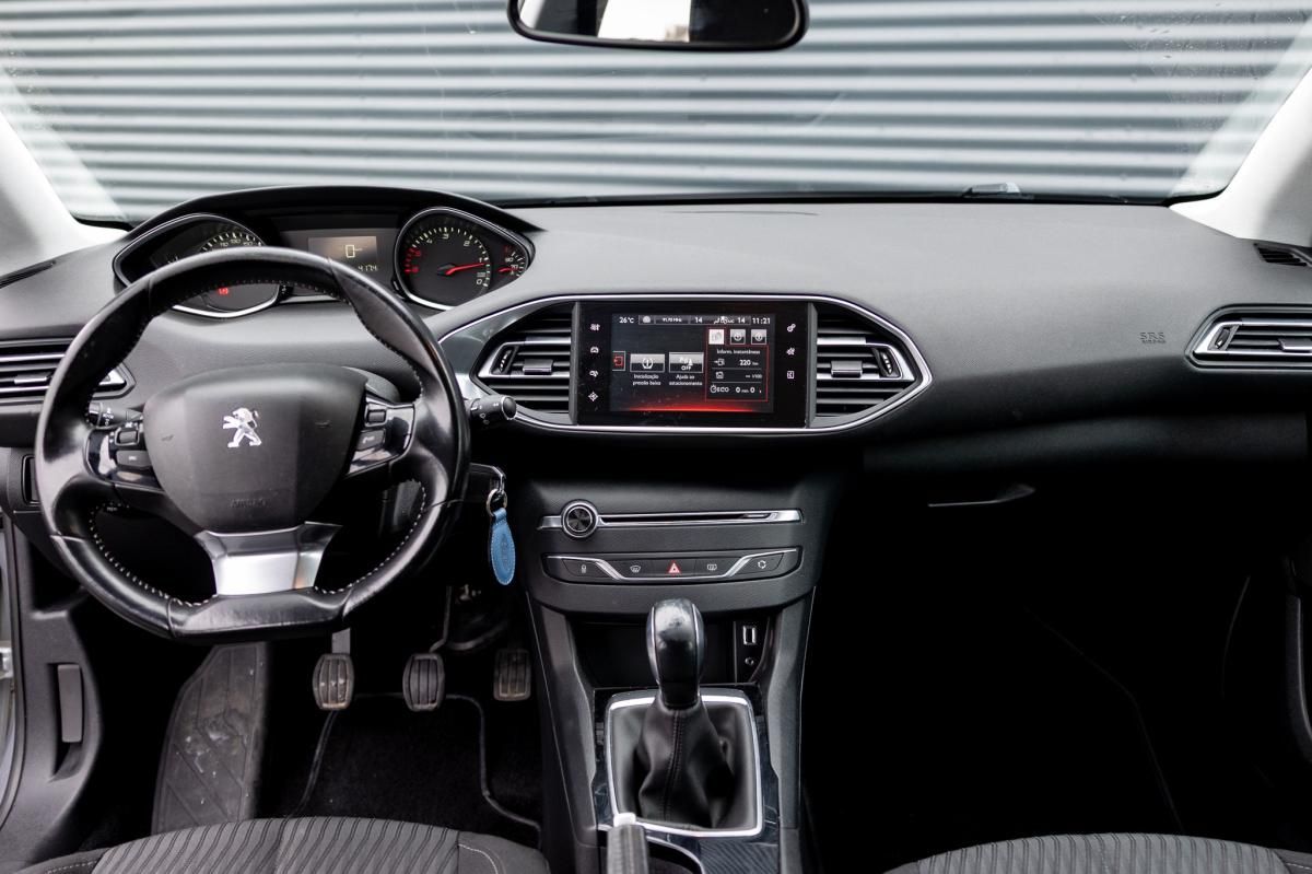 peugeot-308-sw-2015-diesel-1560cc