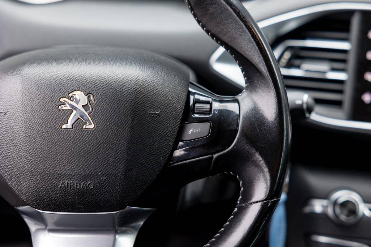 peugeot-308-sw-2015-diesel-1560cc