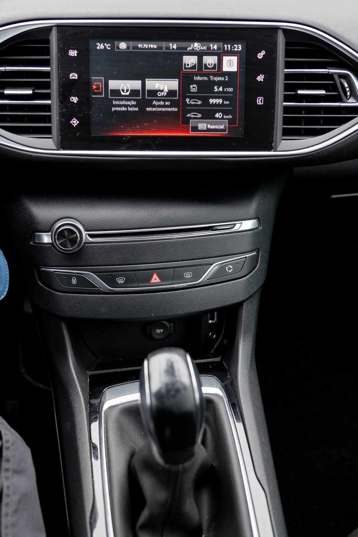peugeot-308-sw-2015-diesel-1560cc
