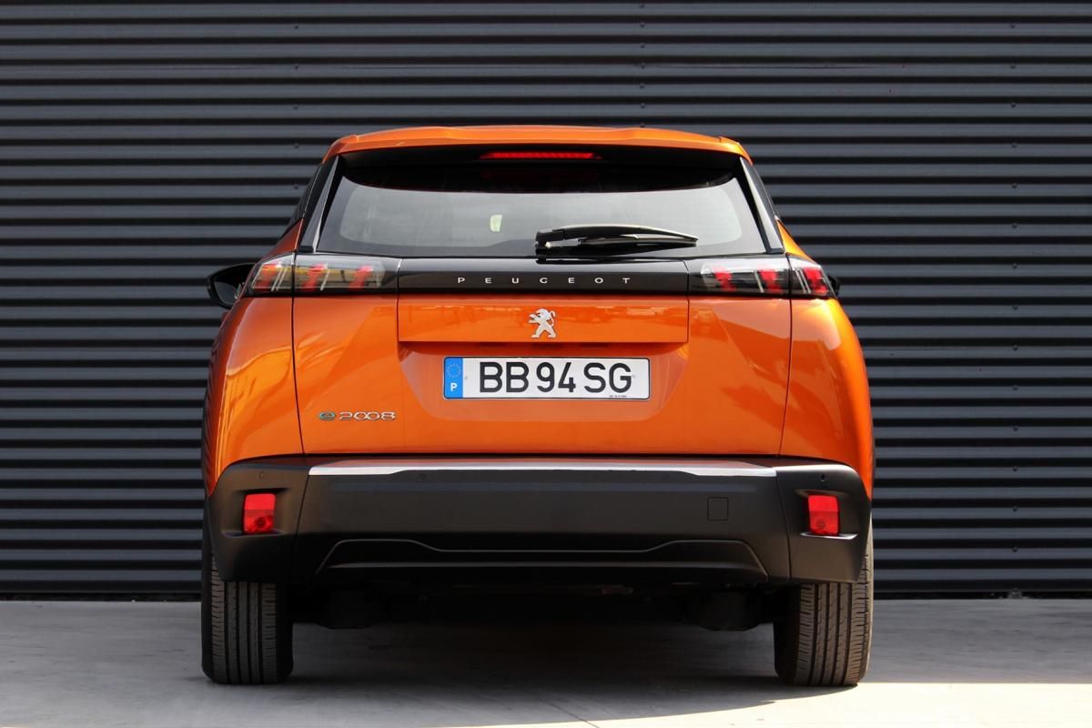 peugeot-2008-2023-eletrico-0cc