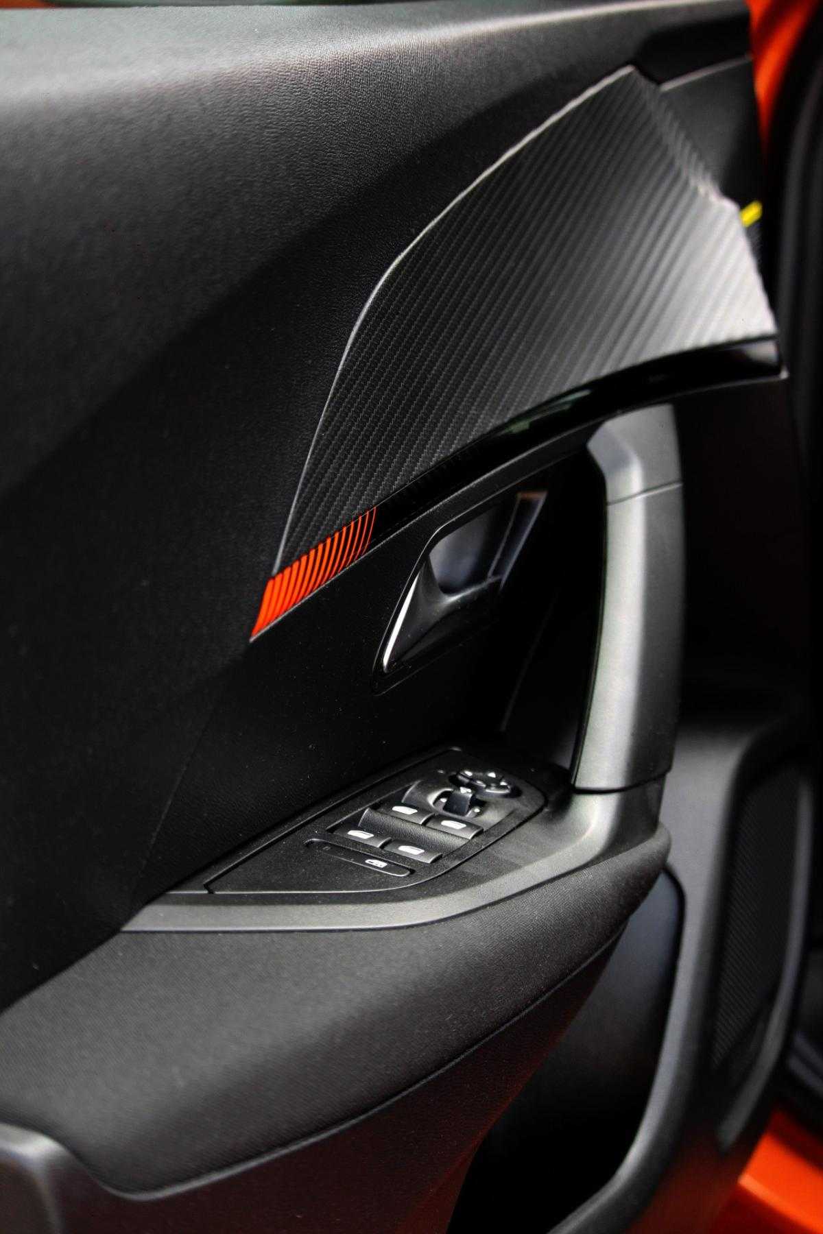 peugeot-2008-2023-eletrico-0cc