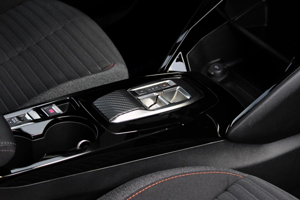 peugeot-2008-2023-eletrico-0cc