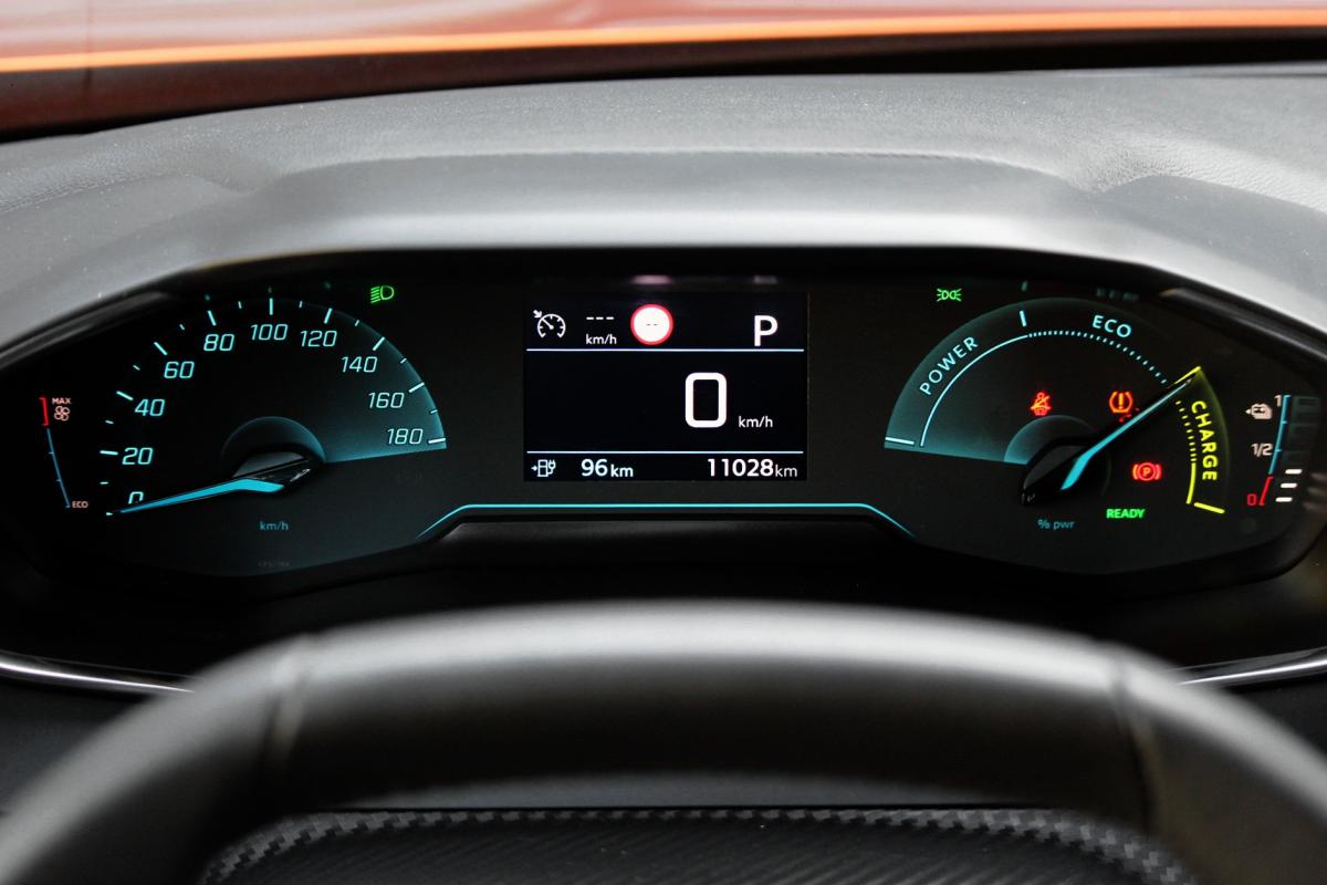 peugeot-2008-2023-eletrico-0cc