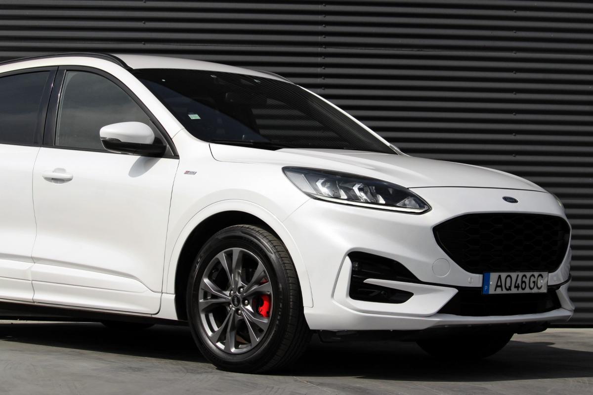 ford-kuga-2022-hibrido-a-gasolina-2488cc