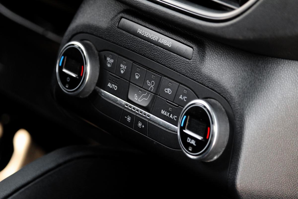 ford-kuga-2022-hibrido-a-gasolina-2488cc