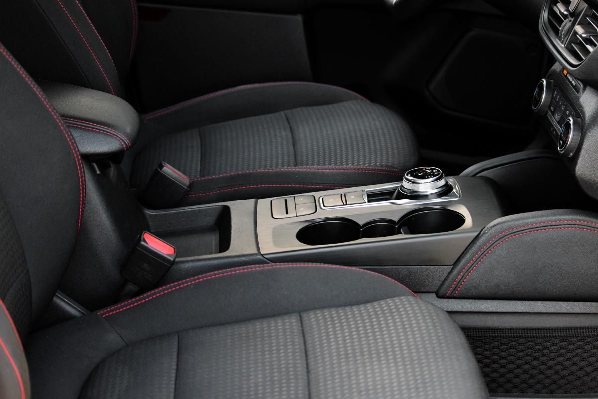 ford-kuga-2022-hibrido-a-gasolina-2488cc
