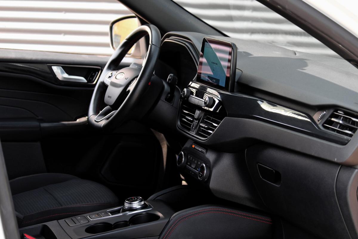 ford-kuga-2022-hibrido-a-gasolina-2488cc