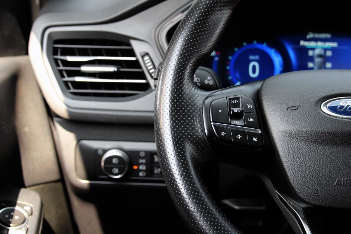 ford-kuga-2022-hibrido-a-gasolina-2488cc