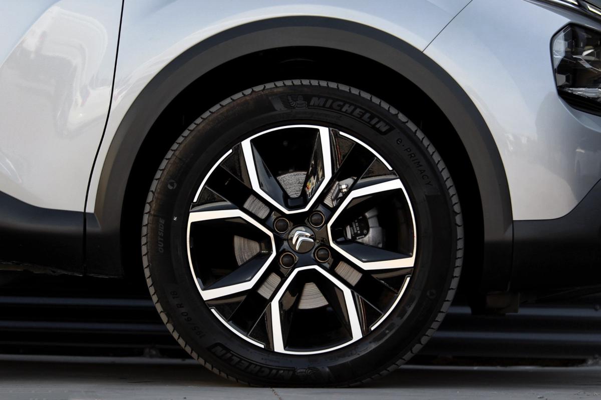 citroen-c4-2023-eletrico-0cc