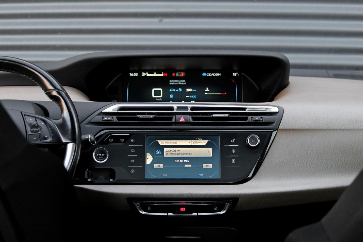 citroen-c4-picasso-2015-diesel-1560cc